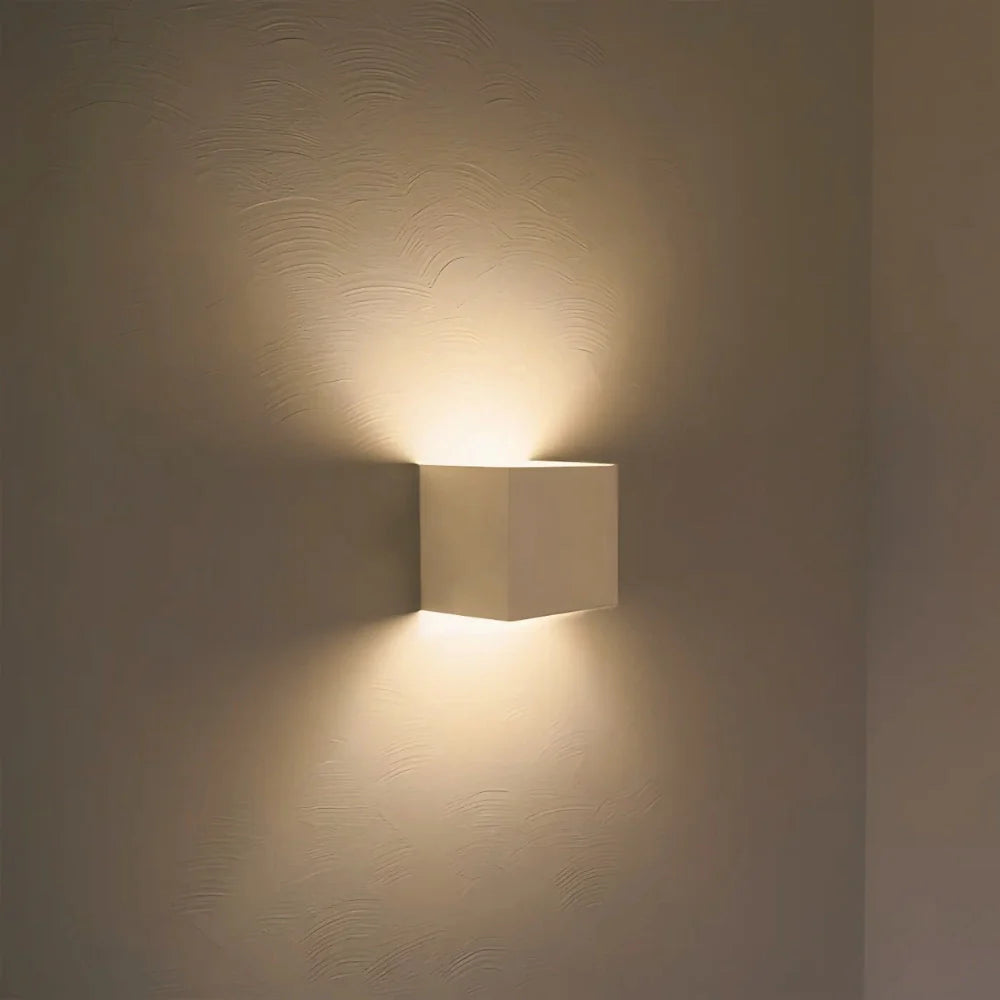Adjustable LED Wall Light | Modern Design & Versatile Use 2