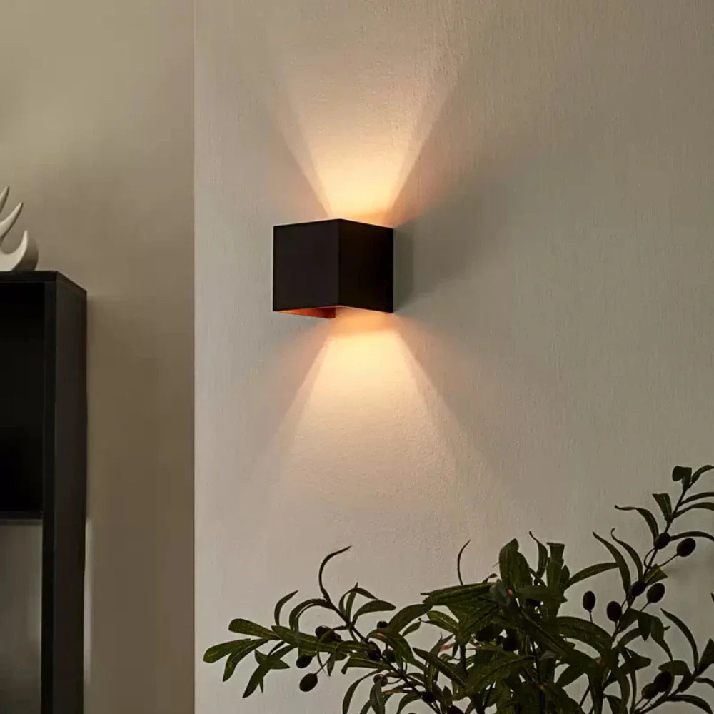 Adjustable LED Wall Light | Modern Design & Versatile Use 5