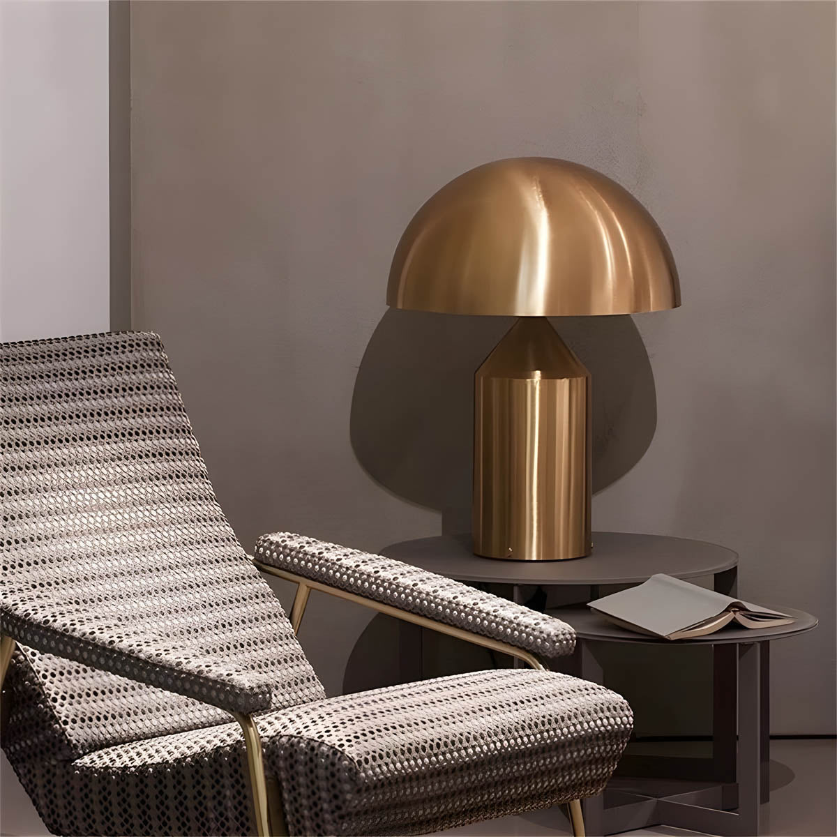 Elegant Vintage Table Lamp | Metal & Glass Design 5