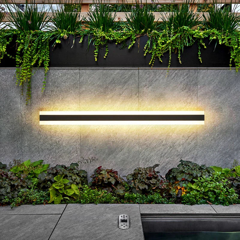 Modern Waterproof Outdoor Wall Light | LED & Weather-Resistant 2