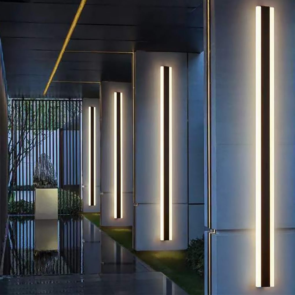 Sleek Black LED Outdoor Wall Light | Colour-Changing & Dimmable 1