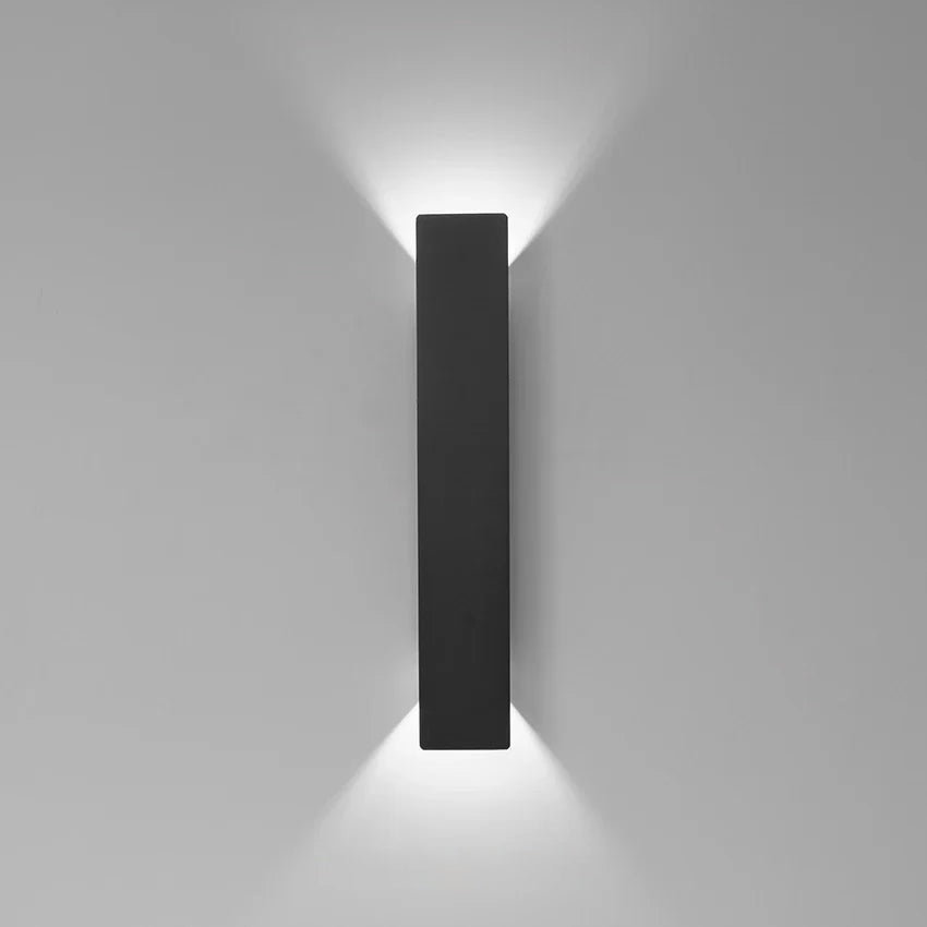 Sleek Black Outdoor Light | Weatherproof & Energy-Efficient 2