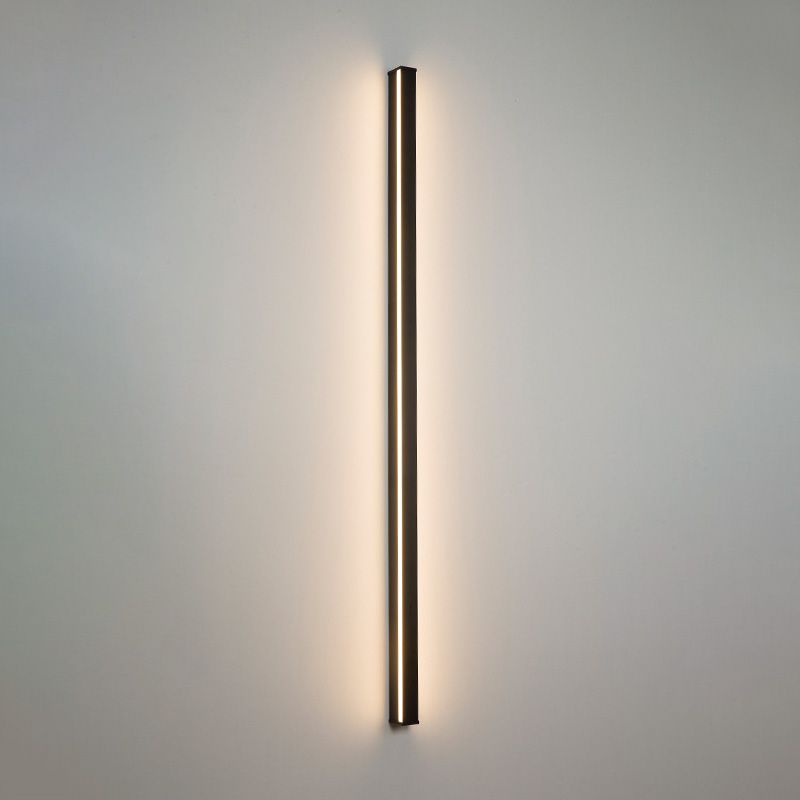 Sleek Modern LED Wall Light | Energy-Efficient & Versatile 7