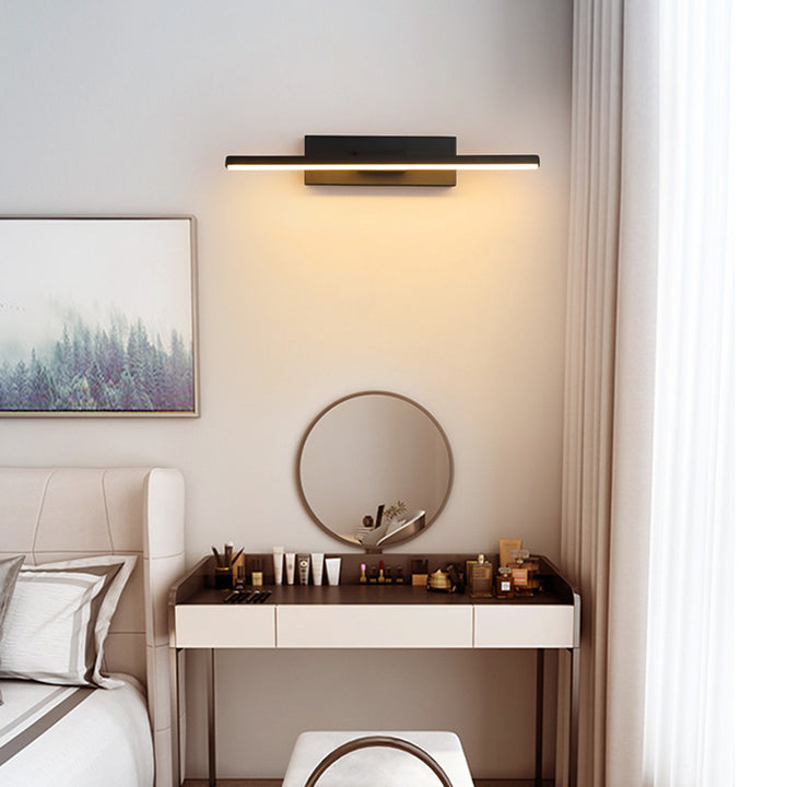 Sleek Rotatable Wall Light | Modern Design & LED Included 3