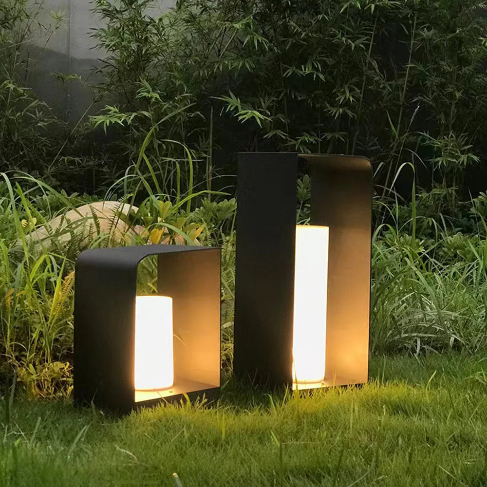 Stylish Outdoor Floor Lamp | Solar Powered & Weather Resistant 6