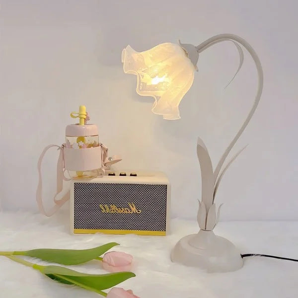 Elegant Vintage Table Lamp | Adjustable Floral Design 0