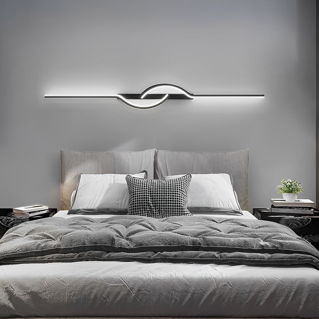Sleek Dimmable LED Wall Light | Modern Black Aluminium Fixture 3