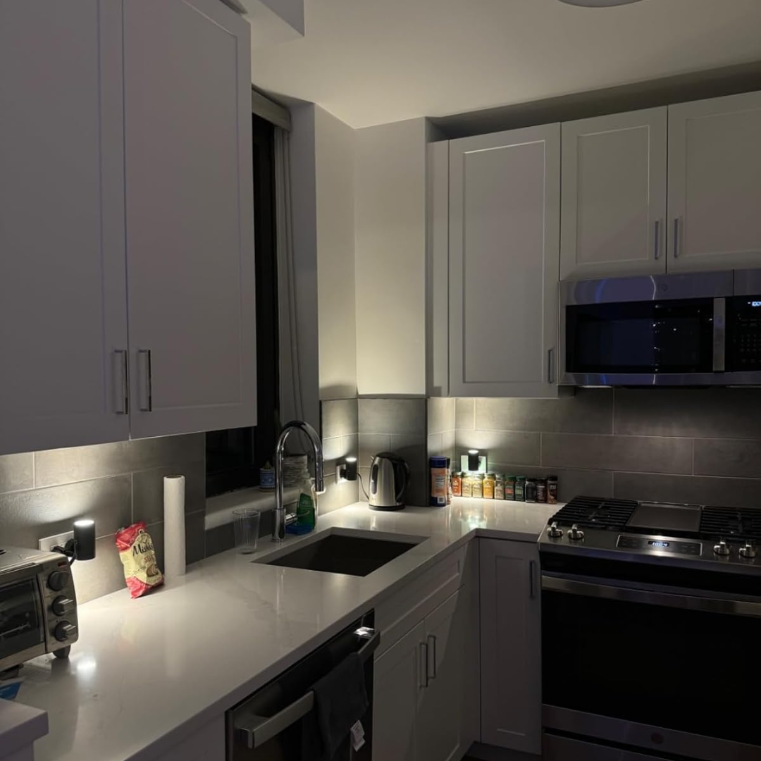 Sleek Motion Sensor Wall Light | Plug-In Convenience 1