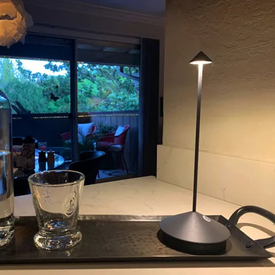 Sleek Wireless Table Lamp | Dimmable & Rechargeable 10